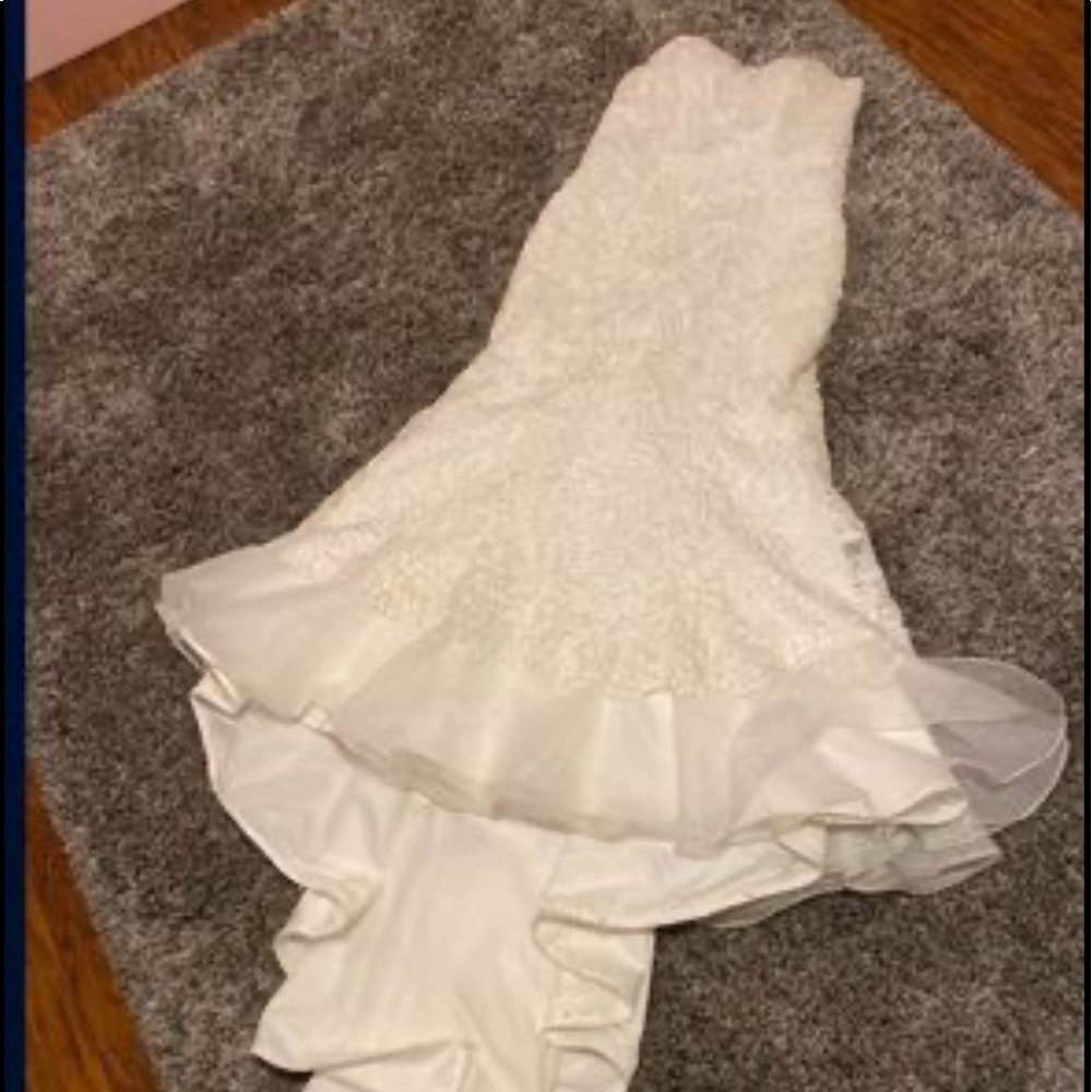 galiana strapless wedding gown and veil- worn once. size 8P